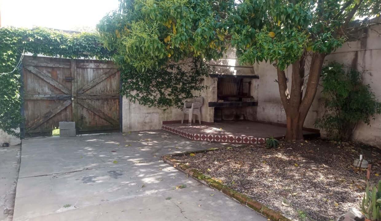 WhatsApp Image 2025-10-21 at 11.56.36 (1)